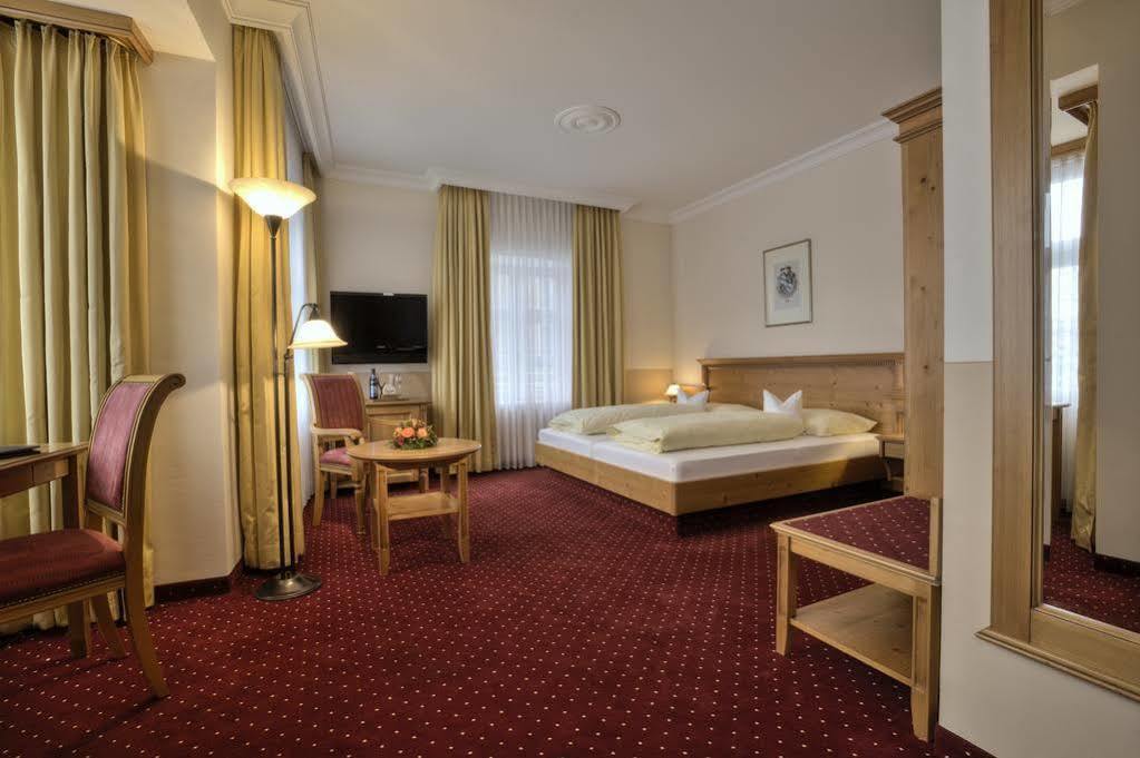 Hotel & Gaststaette Zum Erdinger Weissbraeu Мюнхен Экстерьер фото