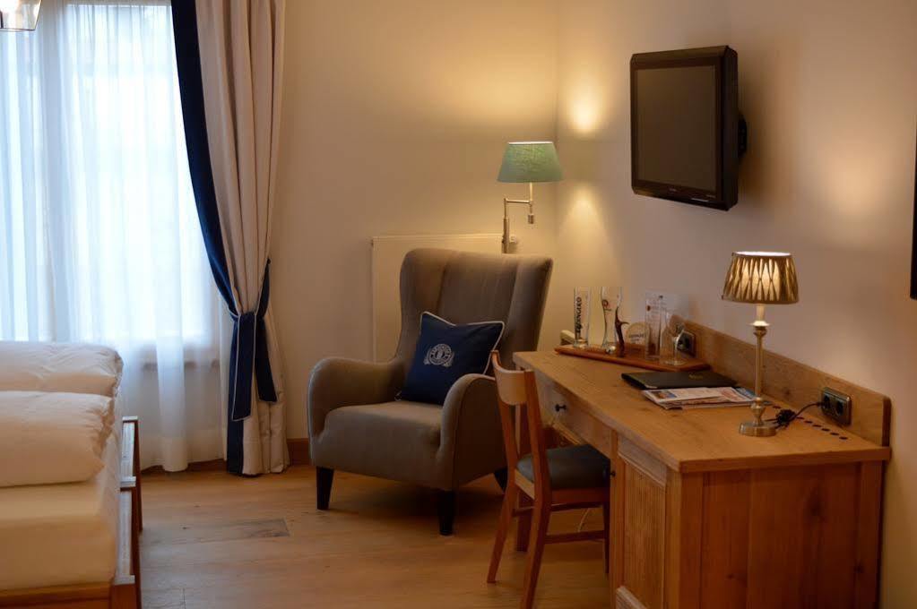 Hotel & Gaststaette Zum Erdinger Weissbraeu Мюнхен Экстерьер фото
