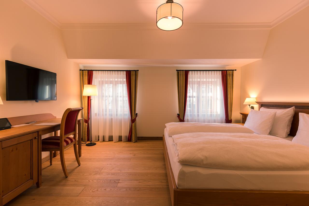 Hotel & Gaststaette Zum Erdinger Weissbraeu Мюнхен Экстерьер фото