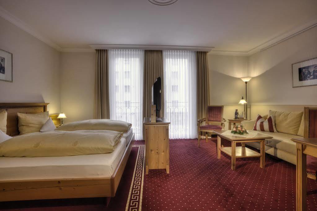 Hotel & Gaststaette Zum Erdinger Weissbraeu Мюнхен Экстерьер фото